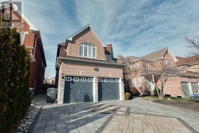 3277 Paul Henderson Dr, Mississauga, Ontario  L5M 0H5 - Photo 39 - W8191682