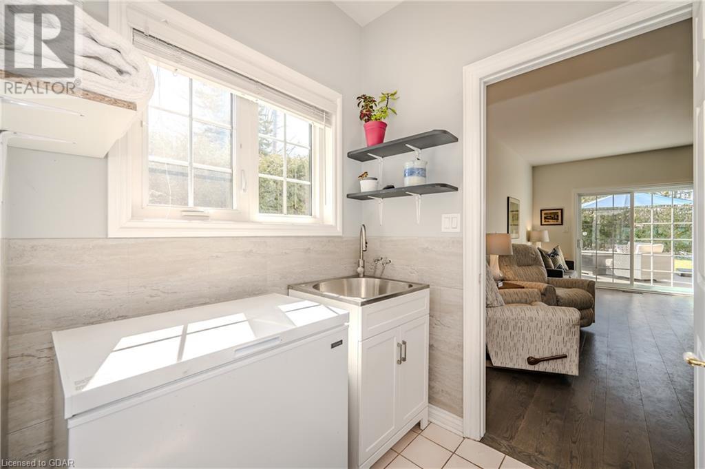 25 Manor Park Crescent Unit# 9, Guelph, Ontario  N1G 1A2 - Photo 16 - 40564397