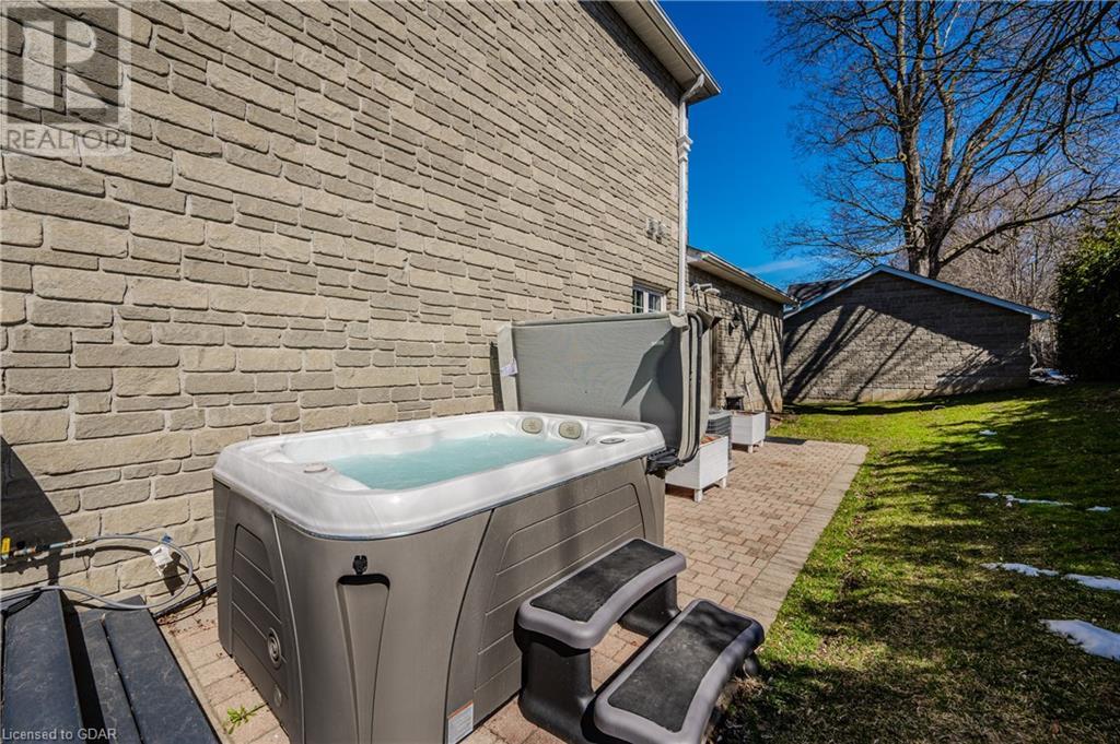 25 Manor Park Crescent Unit# 9, Guelph, Ontario  N1G 1A2 - Photo 35 - 40564397