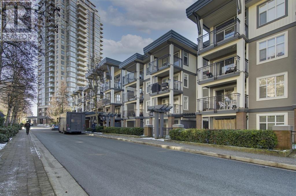 215 4868 Brentwood Drive, Burnaby, British Columbia  V5C 0C2 - Photo 1 - R2864871
