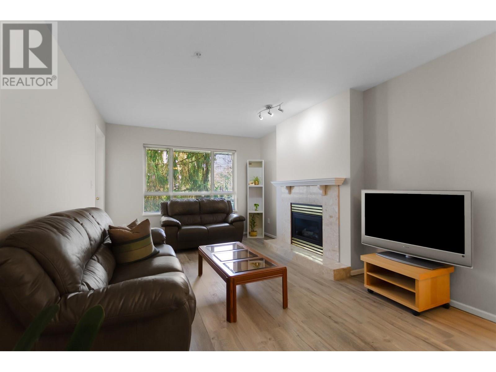 310 5667 Smith Avenue, Burnaby, British Columbia  V5H 2K7 - Photo 2 - R2865013