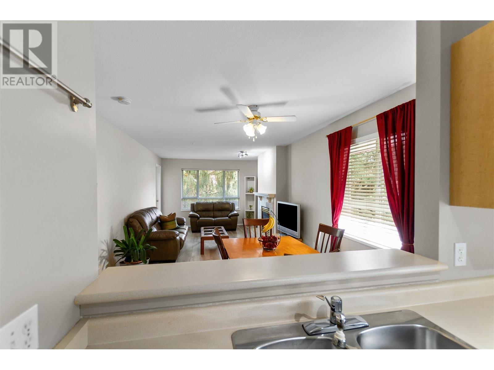 310 5667 Smith Avenue, Burnaby, British Columbia  V5H 2K7 - Photo 6 - R2865013