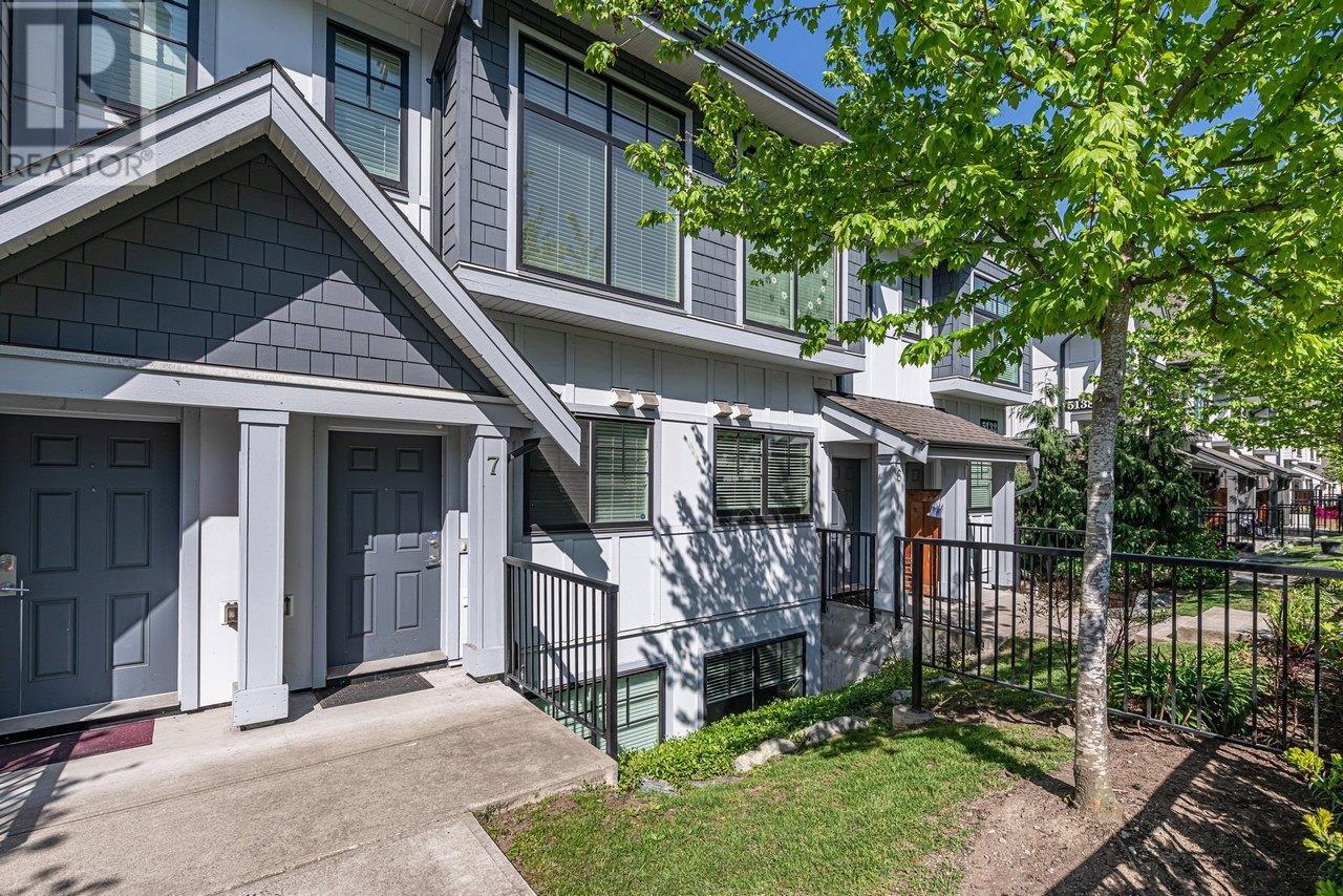 7 5132 Canada Way, Burnaby, British Columbia  V5E 0C3 - Photo 3 - R2865018