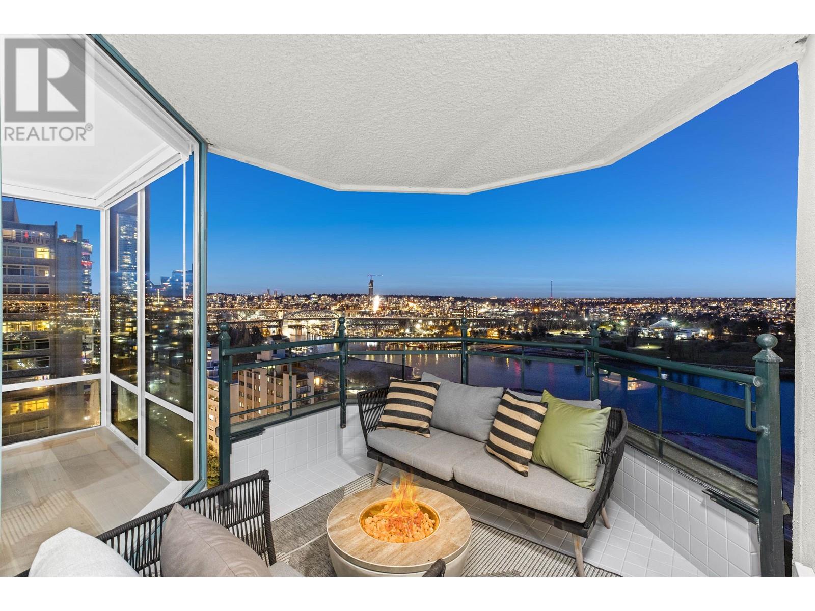 1801 1311 Beach Avenue, Vancouver, British Columbia  V6E 1V6 - Photo 2 - R2865076