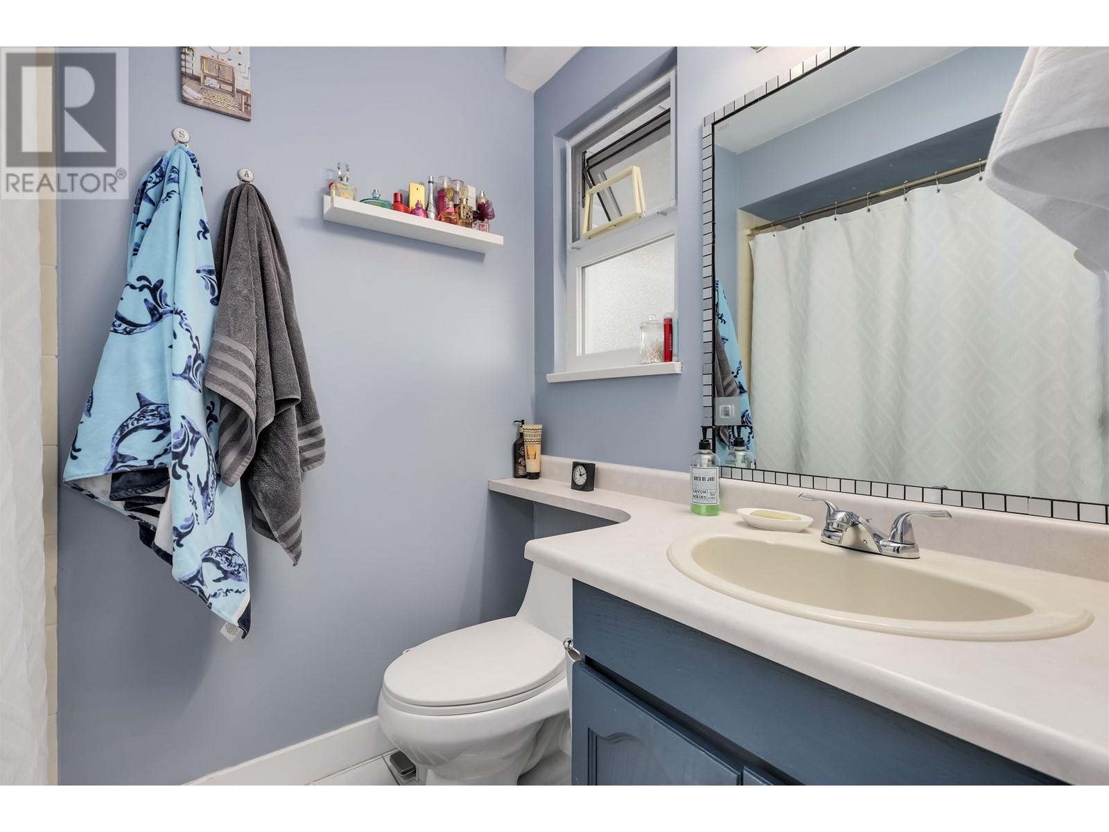 7688 16th Avenue, Burnaby, British Columbia  V3N 1P7 - Photo 11 - R2864907