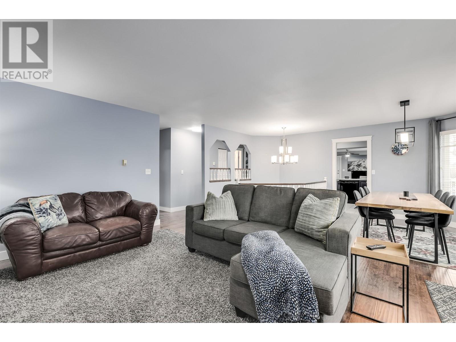 7688 16th Avenue, Burnaby, British Columbia  V3N 1P7 - Photo 3 - R2864907