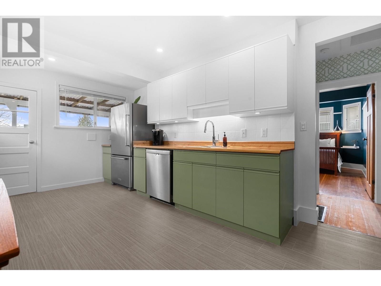 839 E 6th Street, North Vancouver, British Columbia  V7L 1R8 - Photo 12 - R2864961