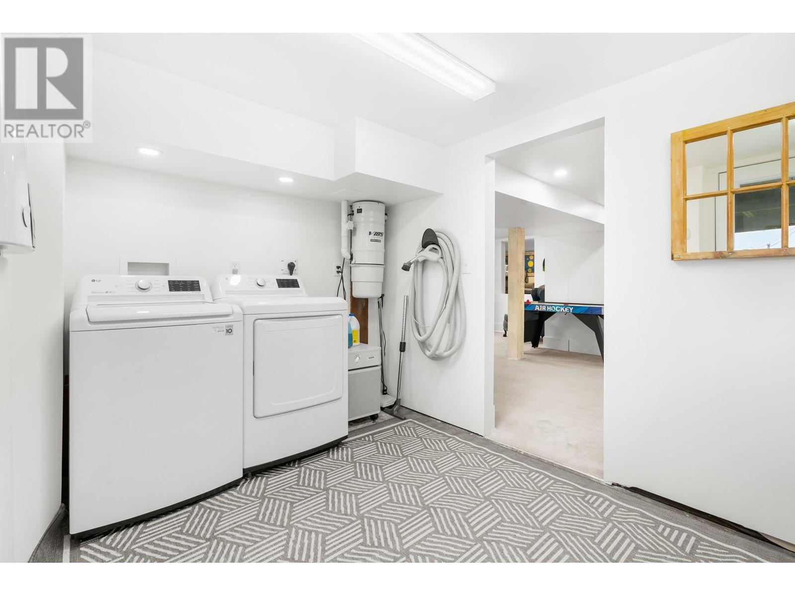 839 E 6th Street, North Vancouver, British Columbia  V7L 1R8 - Photo 30 - R2864961