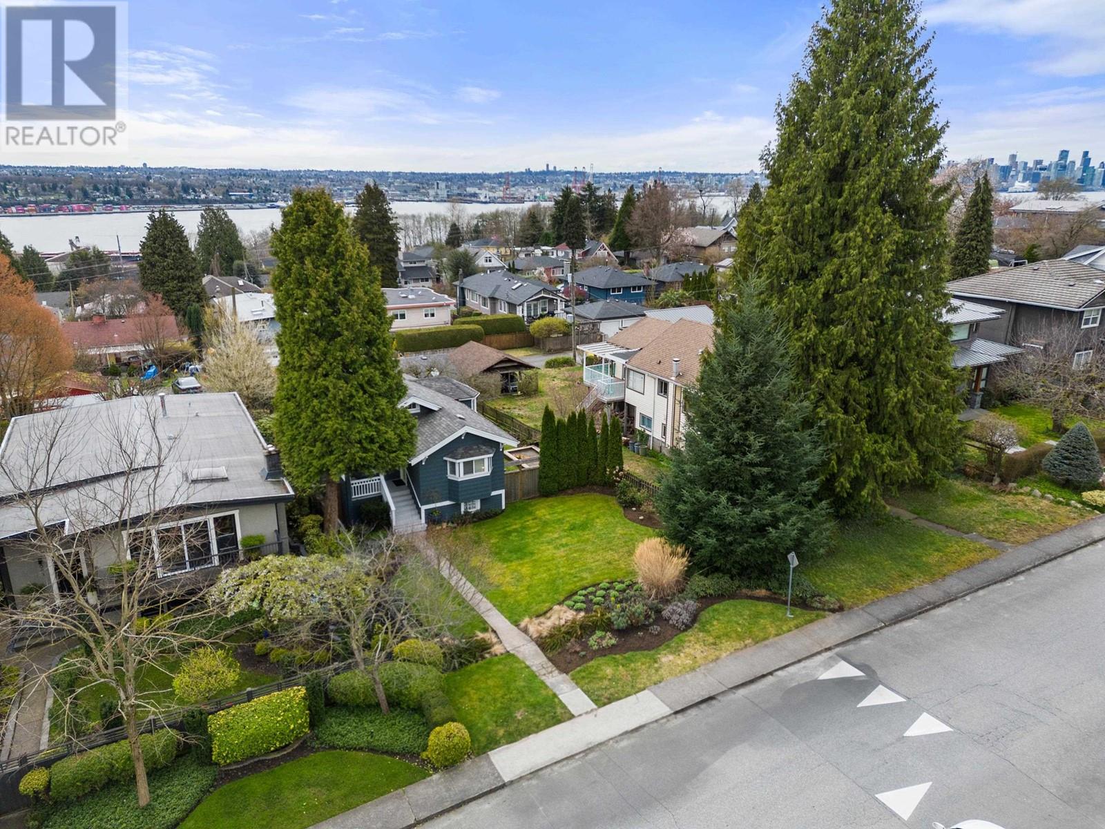 839 E 6th Street, North Vancouver, British Columbia  V7L 1R8 - Photo 36 - R2864961