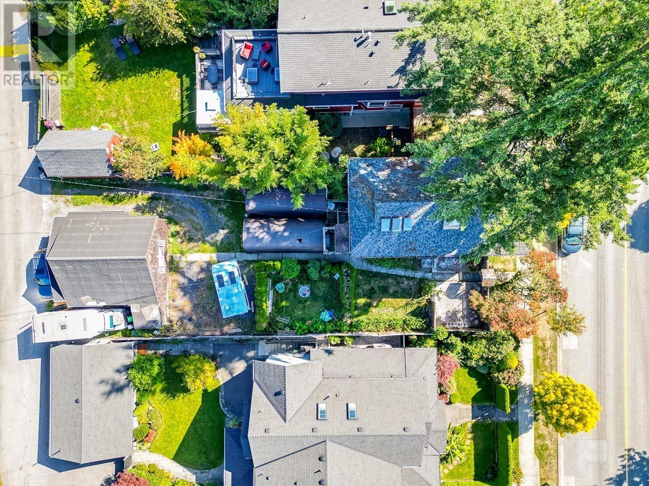 352 W 15th Street, North Vancouver, British Columbia  V7M 1S5 - Photo 23 - R2864963