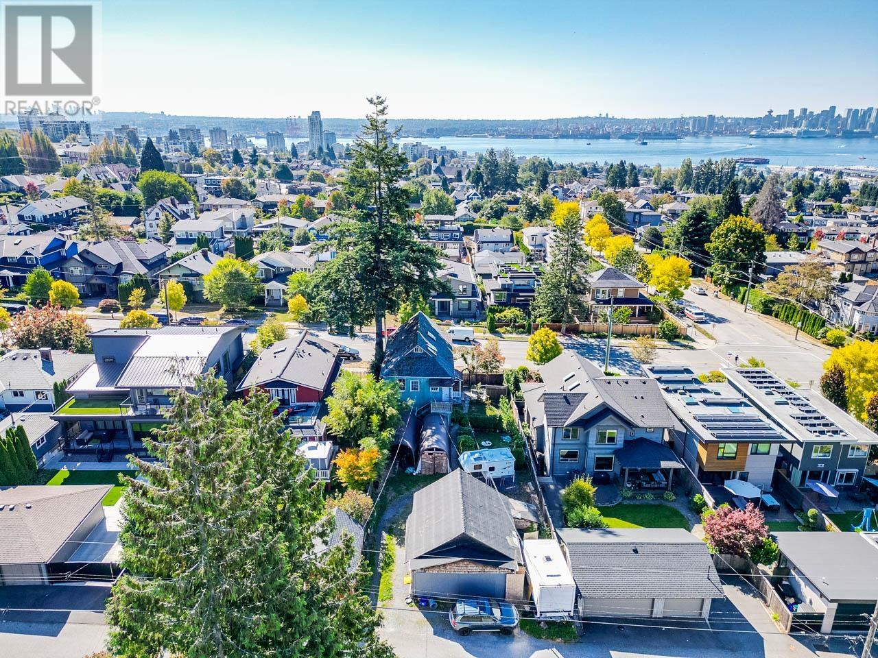 352 W 15th Street, North Vancouver, British Columbia  V7M 1S5 - Photo 25 - R2864963