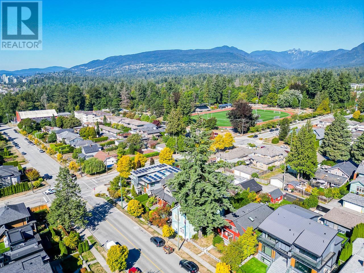 352 W 15th Street, North Vancouver, British Columbia  V7M 1S5 - Photo 29 - R2864963