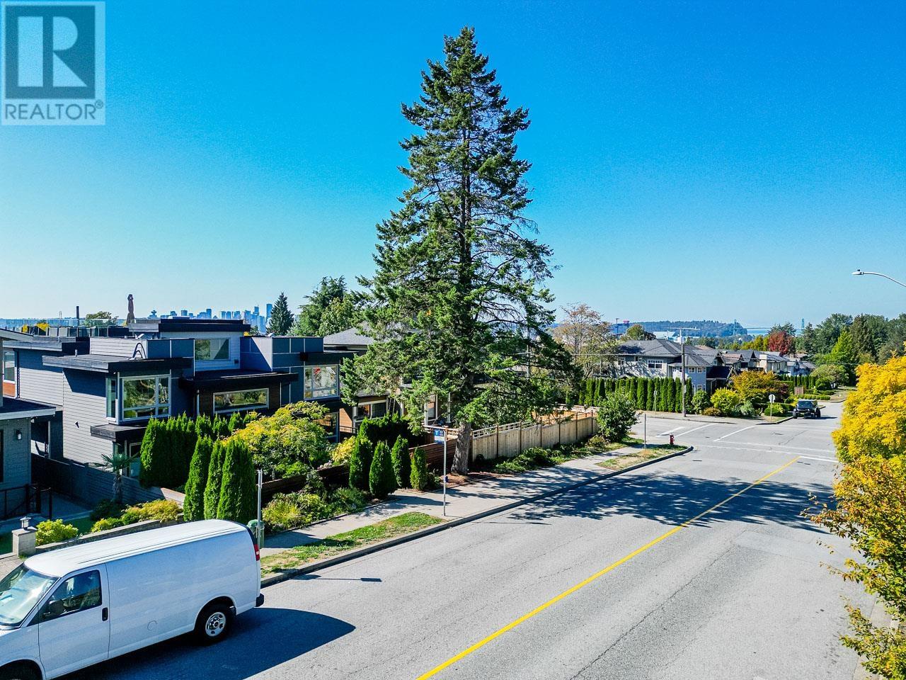 352 W 15th Street, North Vancouver, British Columbia  V7M 1S5 - Photo 31 - R2864963