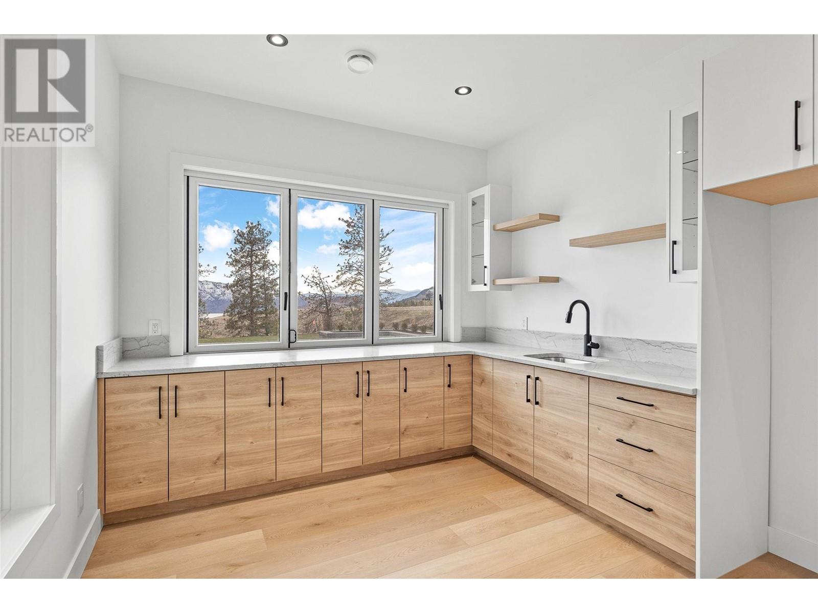 2507 Pinnacle Ridge Drive West Kelowna