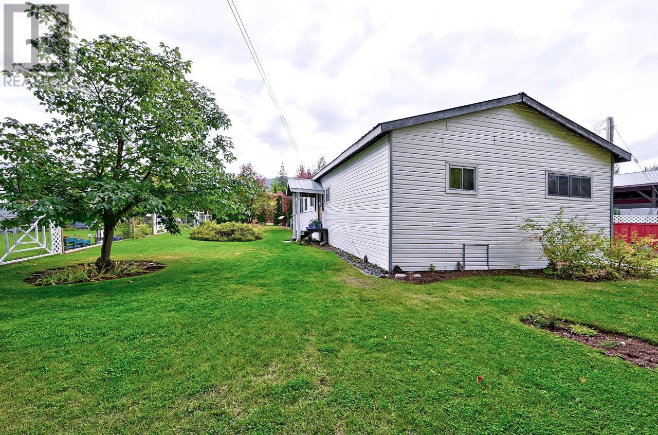 439 Wildwood Road, Clearwater, British Columbia  V0E 1N1 - Photo 37 - 177529