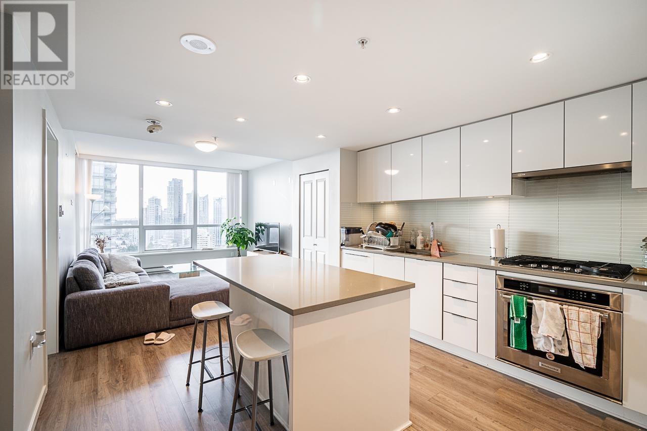 2702 6638 Dunblane Avenue, Burnaby, British Columbia  V5H 0G8 - Photo 1 - R2864792