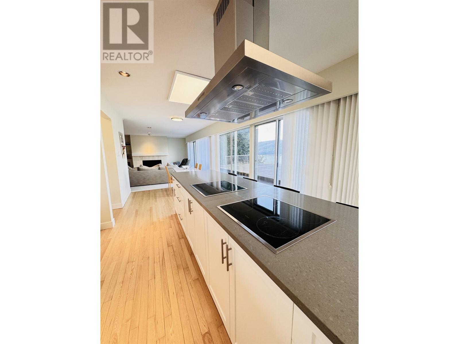 6177 Nelson Avenue, West Vancouver, British Columbia  V7W 2A1 - Photo 9 - R2864736