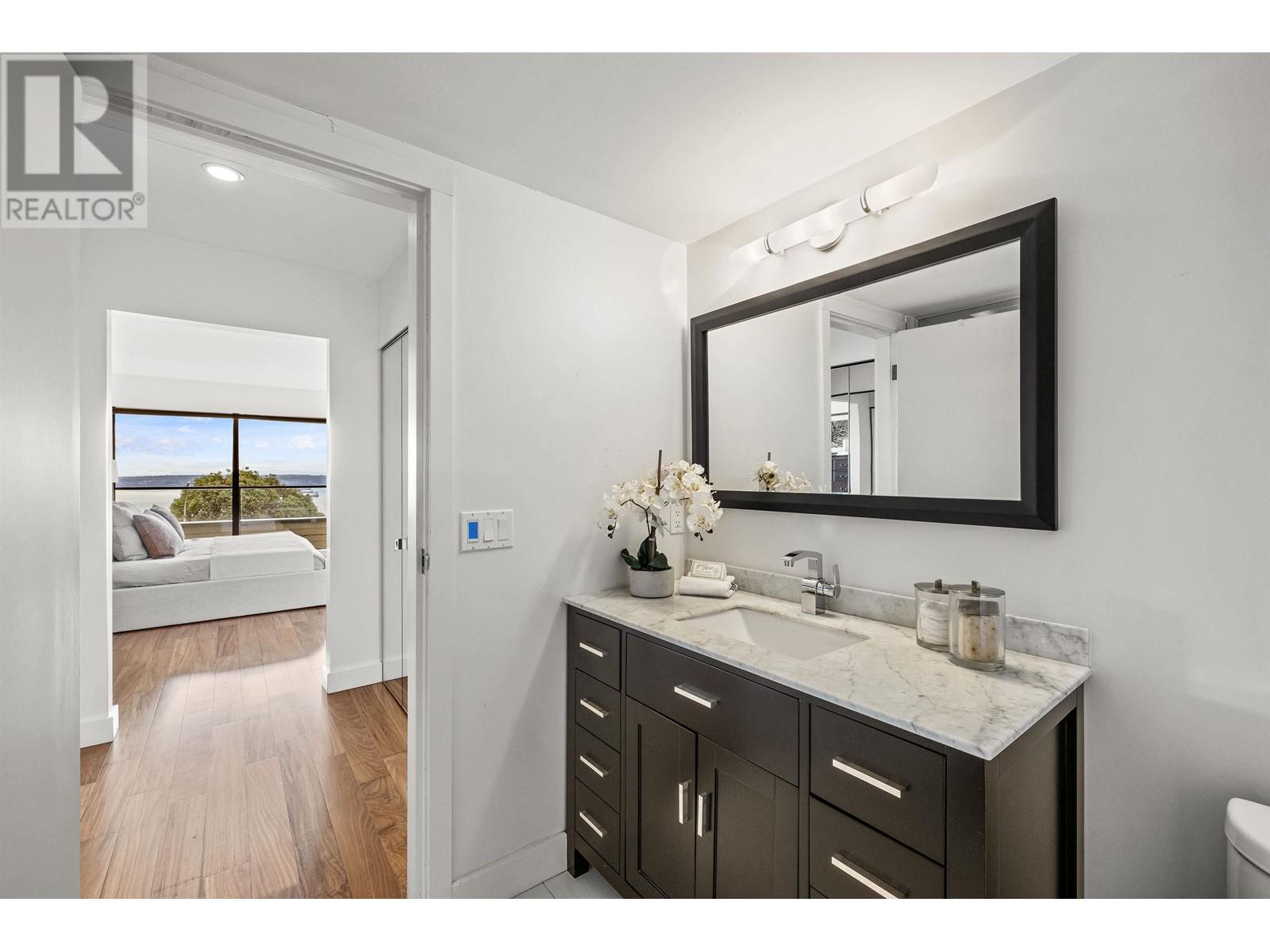22 2231 Folkestone Way, West Vancouver, British Columbia  V7S 2Y6 - Photo 21 - R2865207