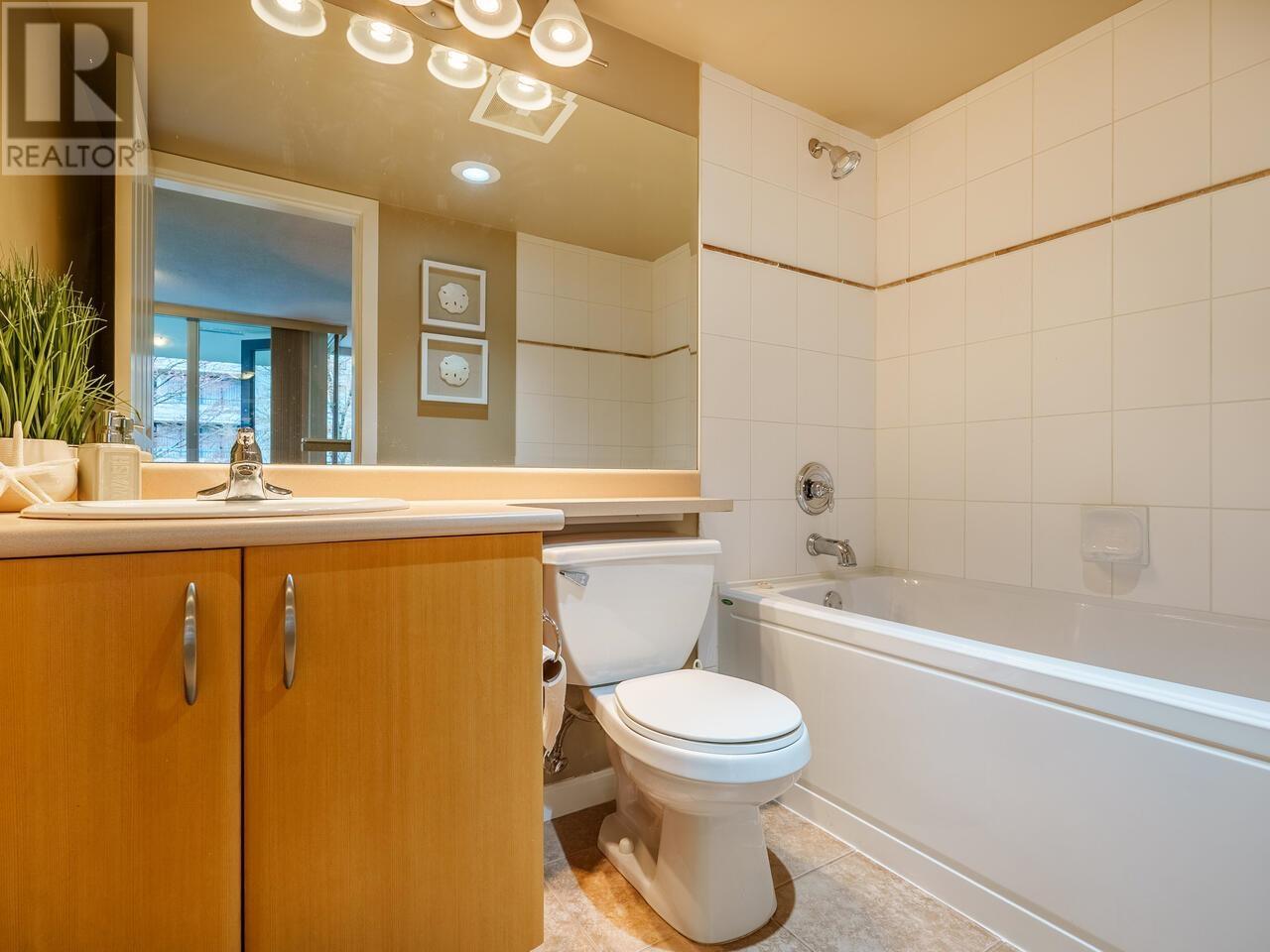 301 720 Hamilton Street, New Westminster, British Columbia  V3M 7A6 - Photo 14 - R2865266