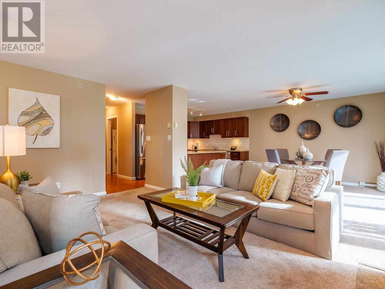 301 720 Hamilton Street, New Westminster, British Columbia  V3M 7A6 - Photo 2 - R2865266