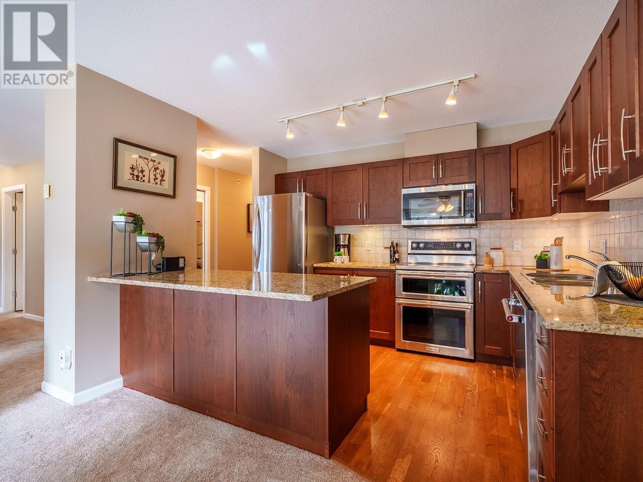 301 720 Hamilton Street, New Westminster, British Columbia  V3M 7A6 - Photo 6 - R2865266
