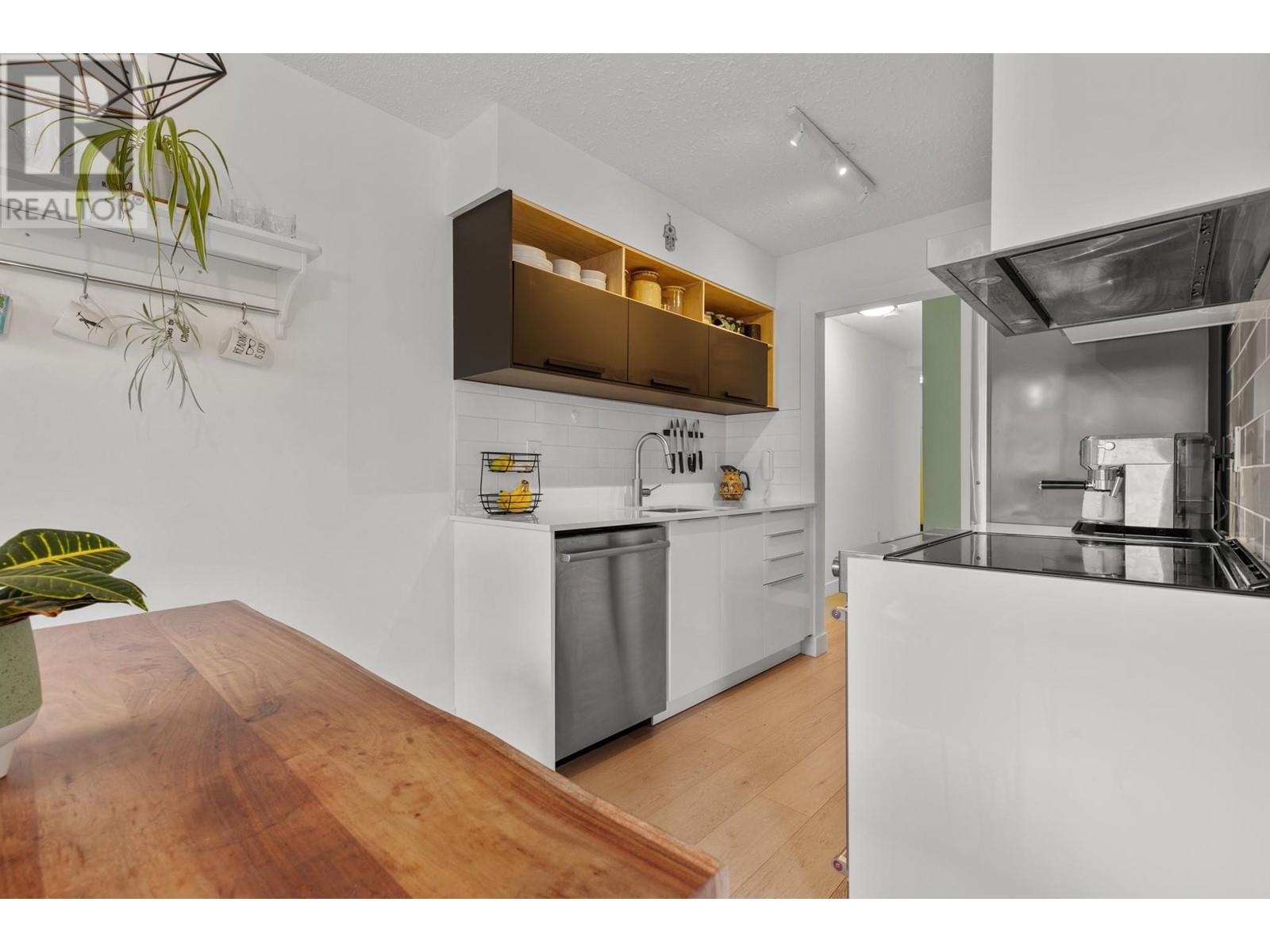 201 250 W 1st Street, North Vancouver, British Columbia  V7M 1B4 - Photo 12 - R2865270