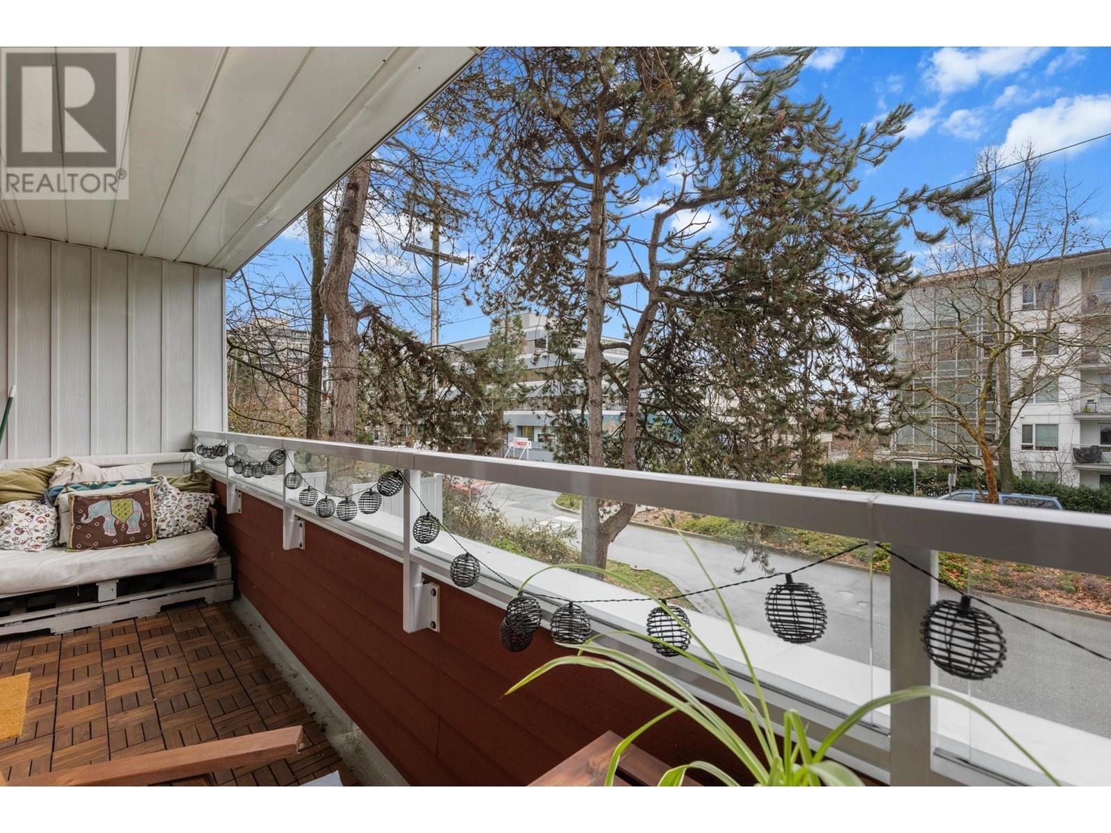 201 250 W 1st Street, North Vancouver, British Columbia  V7M 1B4 - Photo 5 - R2865270