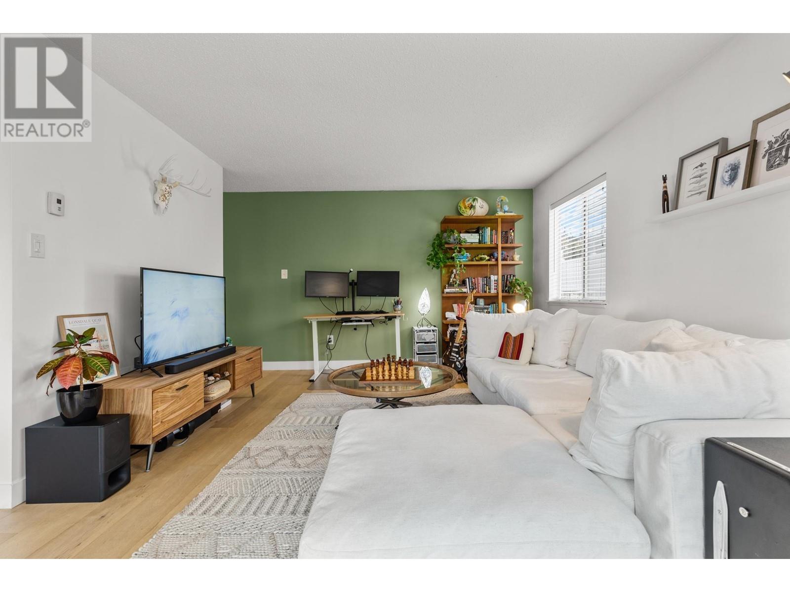 201 250 W 1st Street, North Vancouver, British Columbia  V7M 1B4 - Photo 9 - R2865270