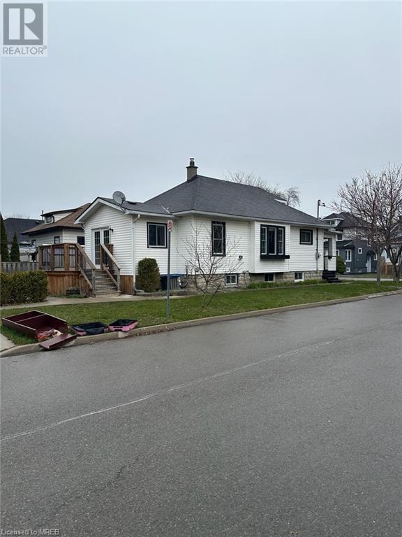9 Grantham Avenue, St. Catharines, Ontario  L2P 3B3 - Photo 8 - 40565374