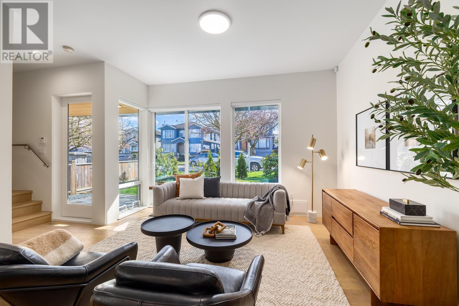 2561 E 40th Avenue, Vancouver, British Columbia  V5R 2V8 - Photo 3 - R2865292