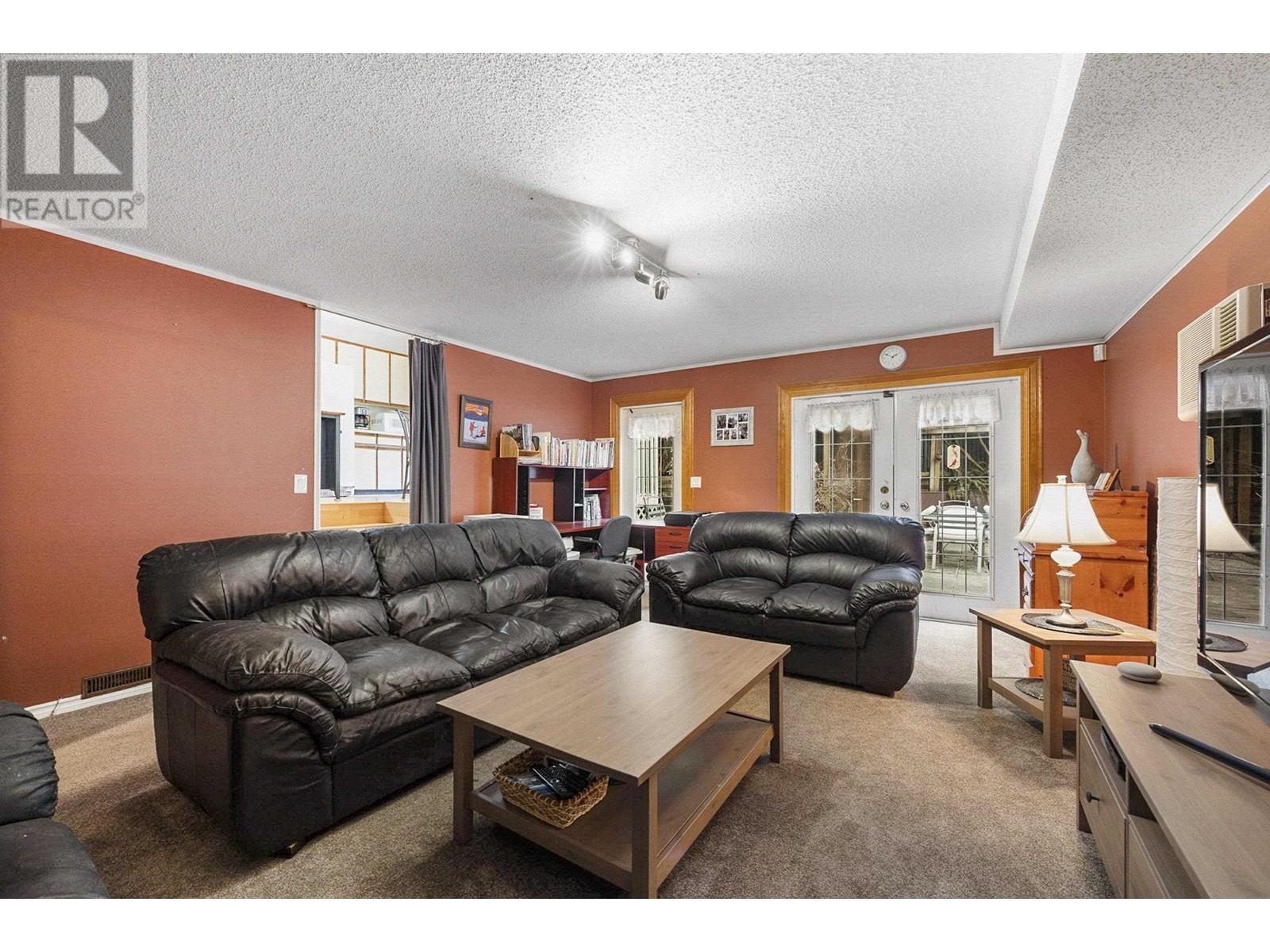 21568 Ashbury Court, Maple Ridge, British Columbia  V2X 8Z7 - Photo 11 - R2865117