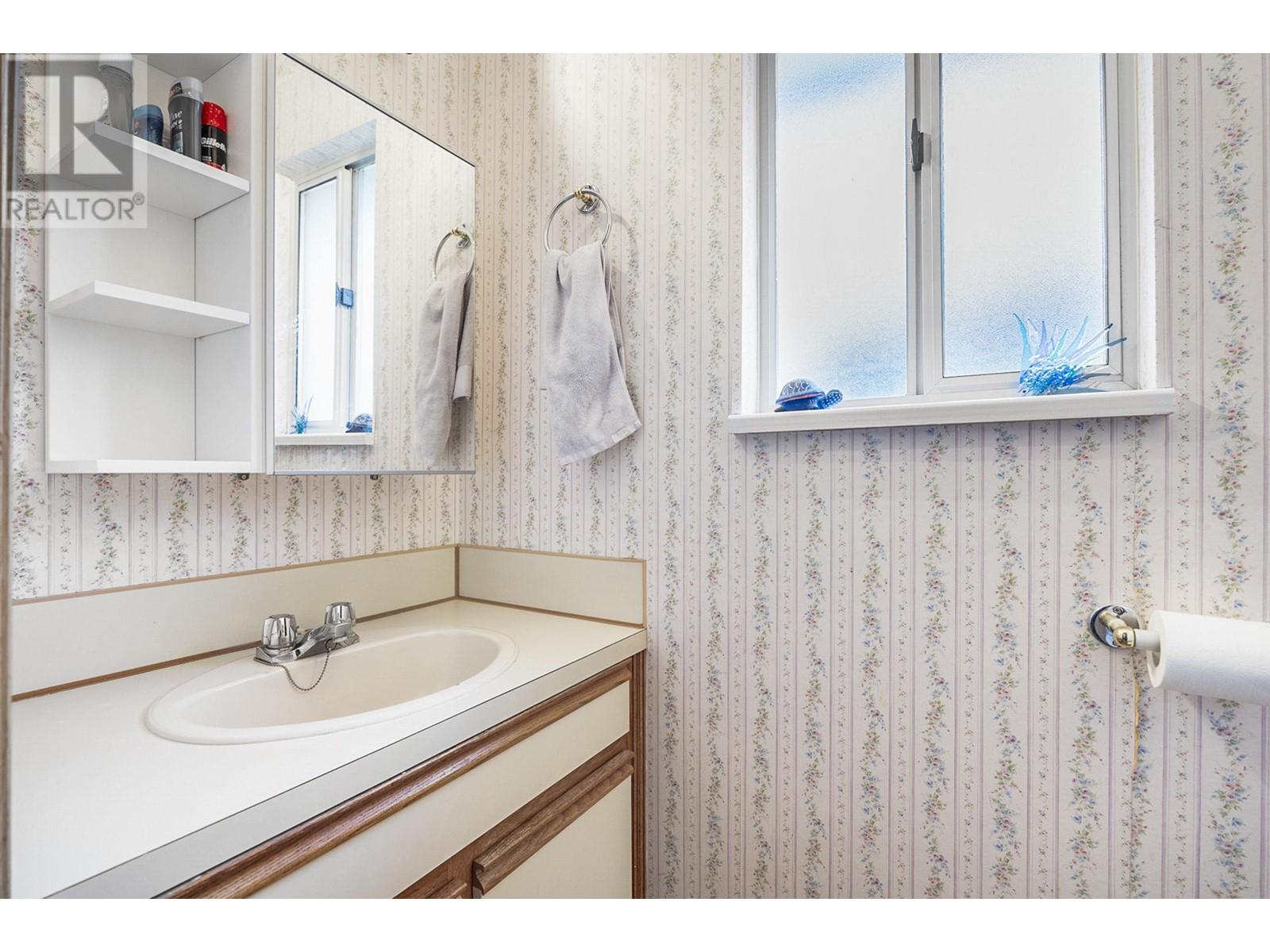 21568 Ashbury Court, Maple Ridge, British Columbia  V2X 8Z7 - Photo 16 - R2865117