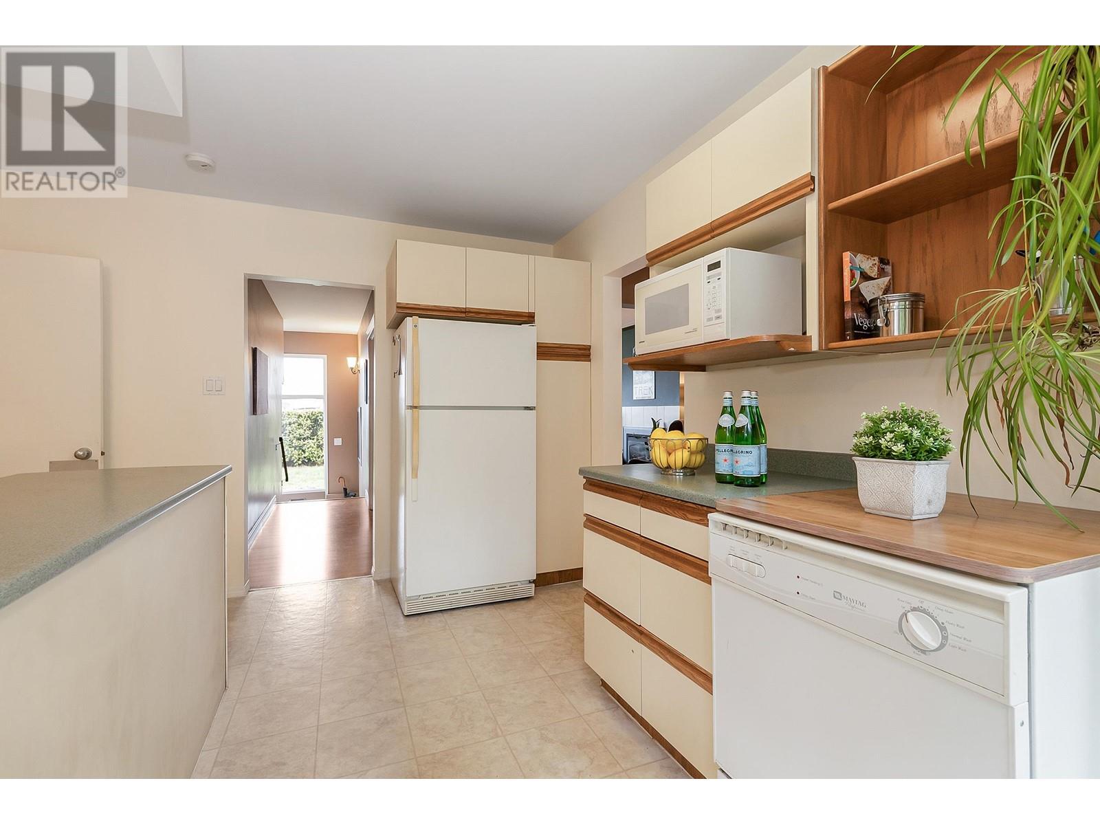 1169 Madore Avenue, Coquitlam, British Columbia  V3K 3C1 - Photo 9 - R2865177