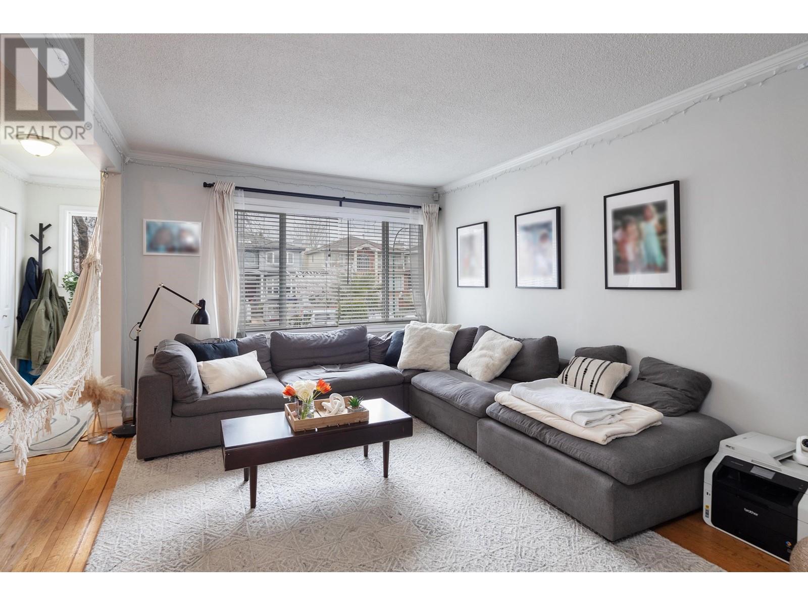 927 E 51st Avenue, Vancouver, British Columbia  V5X 1E4 - Photo 2 - R2865178