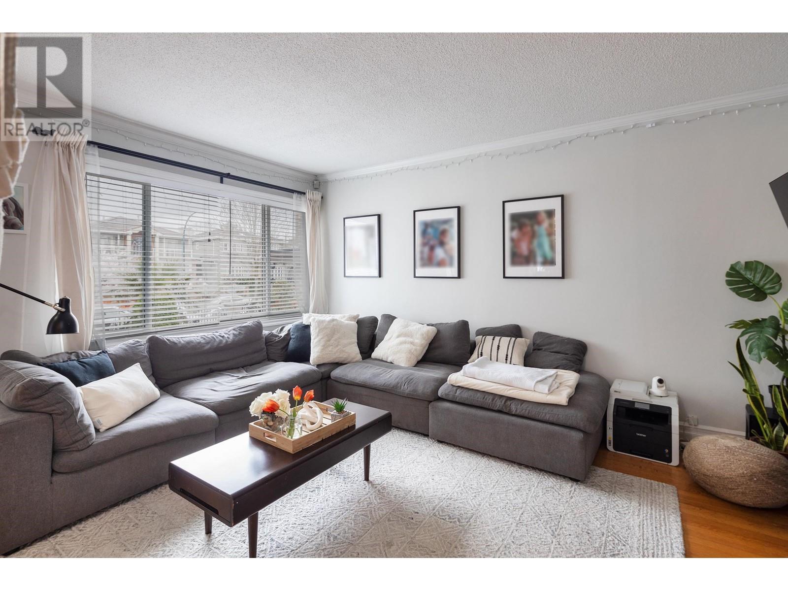 927 E 51st Avenue, Vancouver, British Columbia  V5X 1E4 - Photo 3 - R2865178