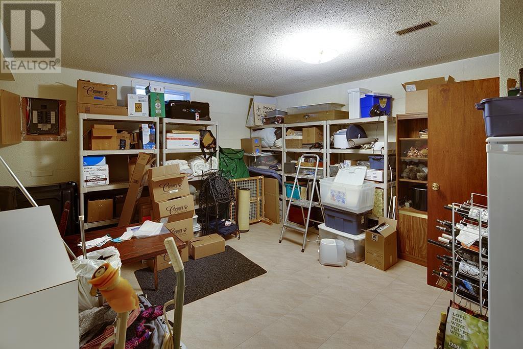 1025 Ogden Street, Coquitlam, British Columbia  V3C 3V8 - Photo 22 - R2865238