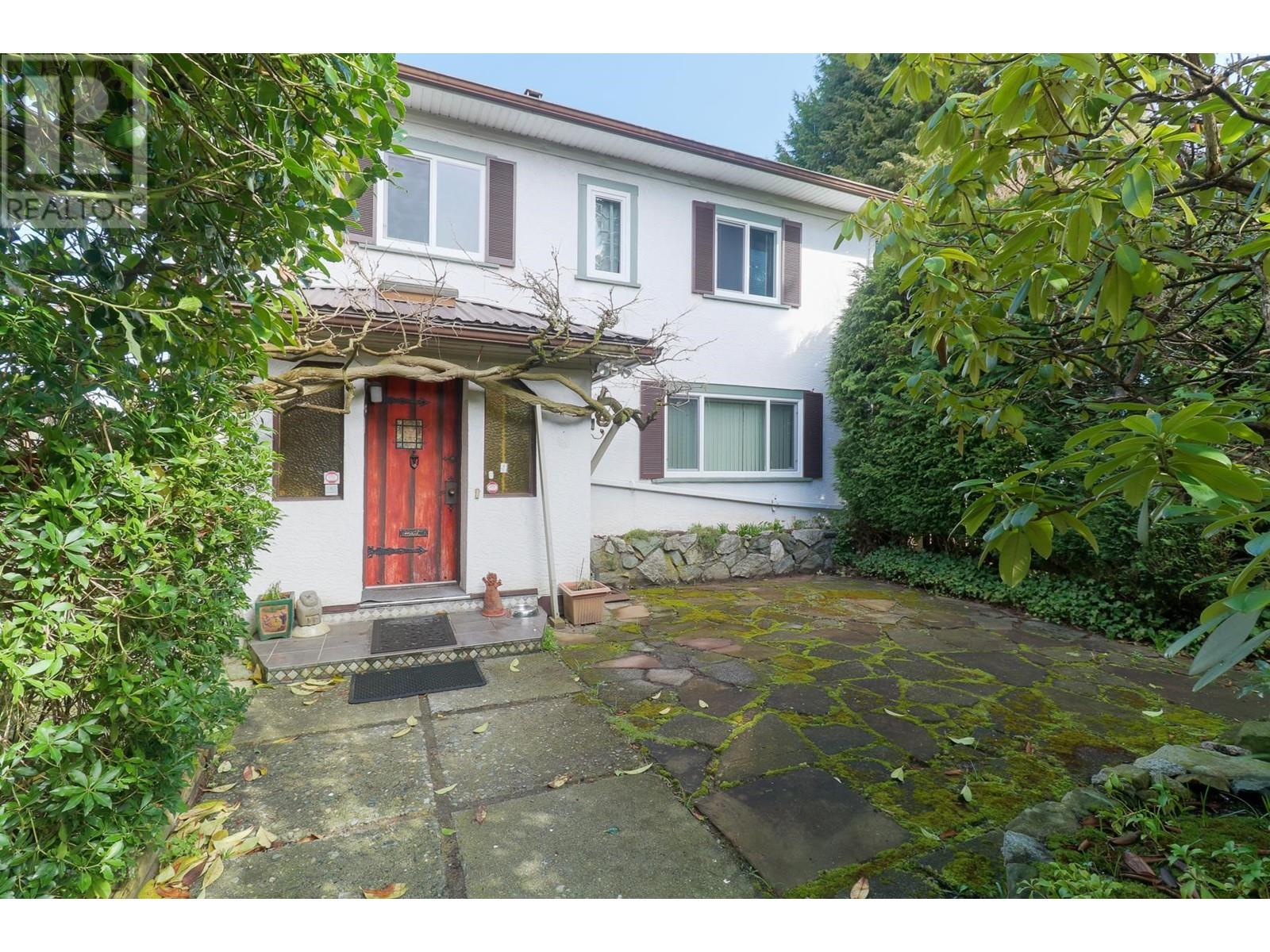 Listing Picture 9 of 14 : 4557 W 4TH AVENUE, Vancouver / 溫哥華 - 魯藝地產 Yvonne Lu Group - MLS Medallion Club Member