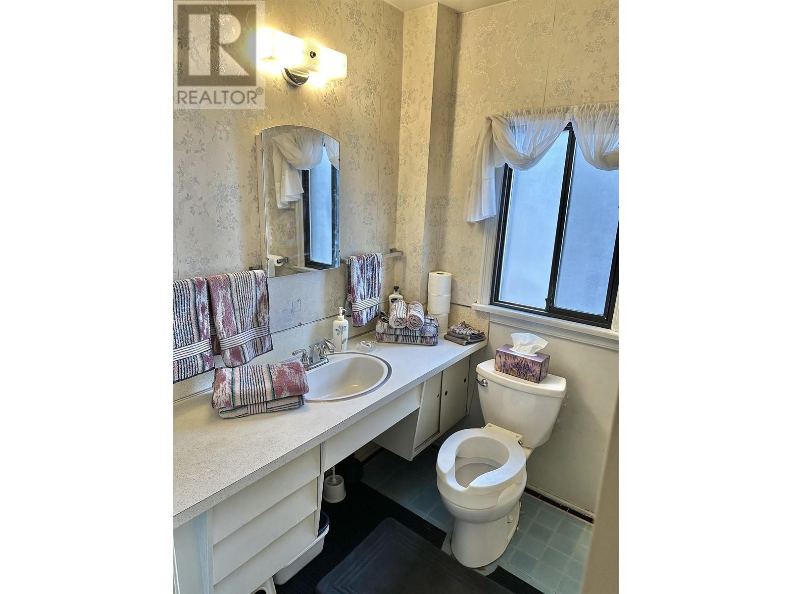 4334 Rumble Street, Burnaby, British Columbia  V5J 2A1 - Photo 13 - R2865166