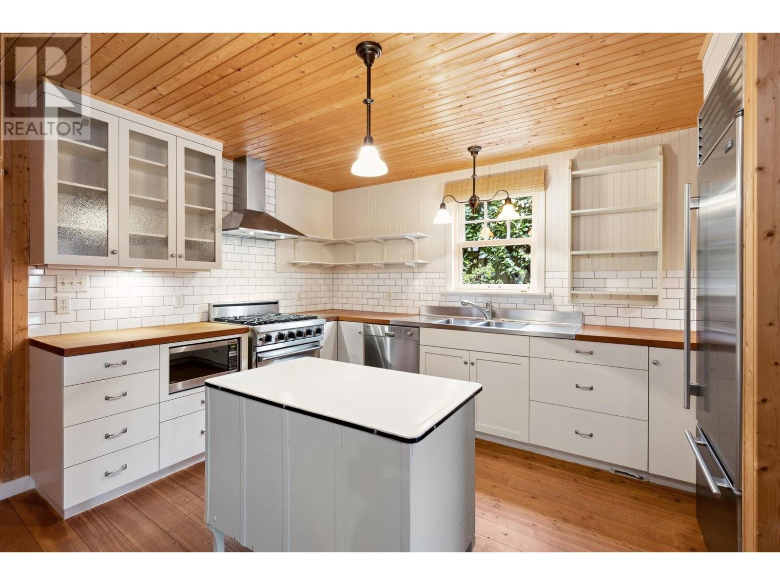 2757 Mathers Avenue, West Vancouver, British Columbia  V7V 2J5 - Photo 4 - R2865322