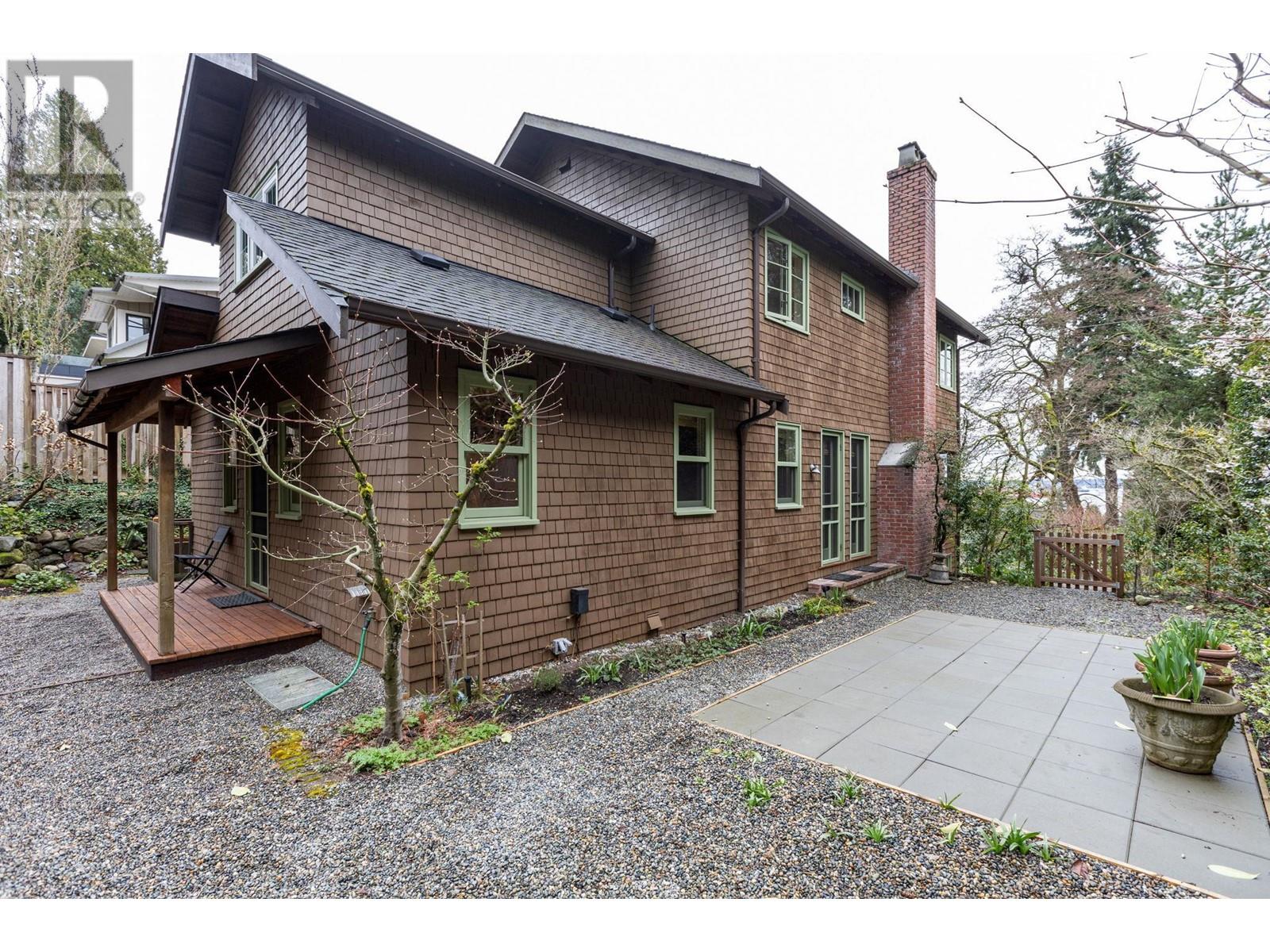 2757 Mathers Avenue, West Vancouver, British Columbia  V7V 2J5 - Photo 2 - R2865322