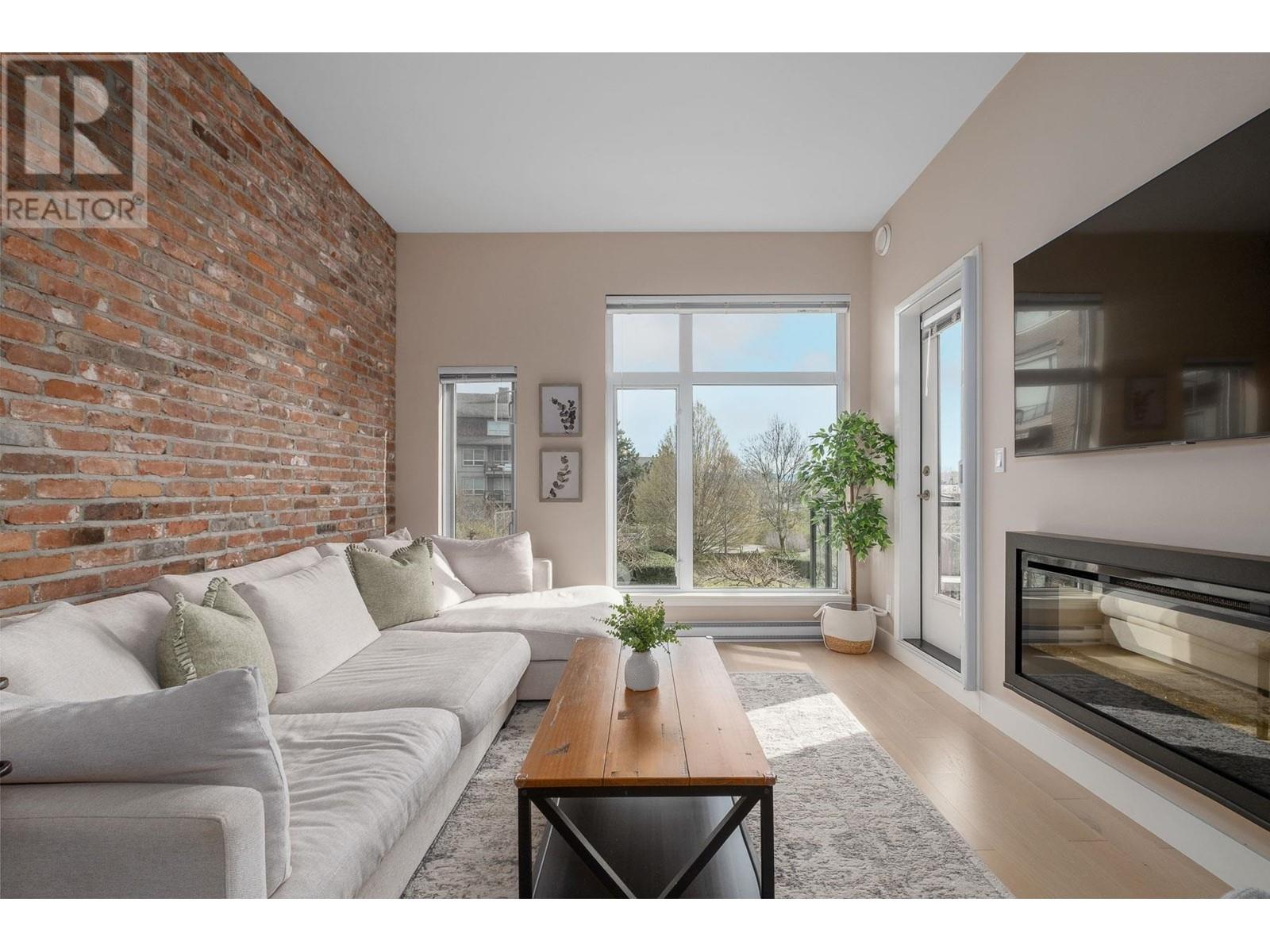 208 260 Salter Street, New Westminster, British Columbia  V3M 0J4 - Photo 5 - R2865172