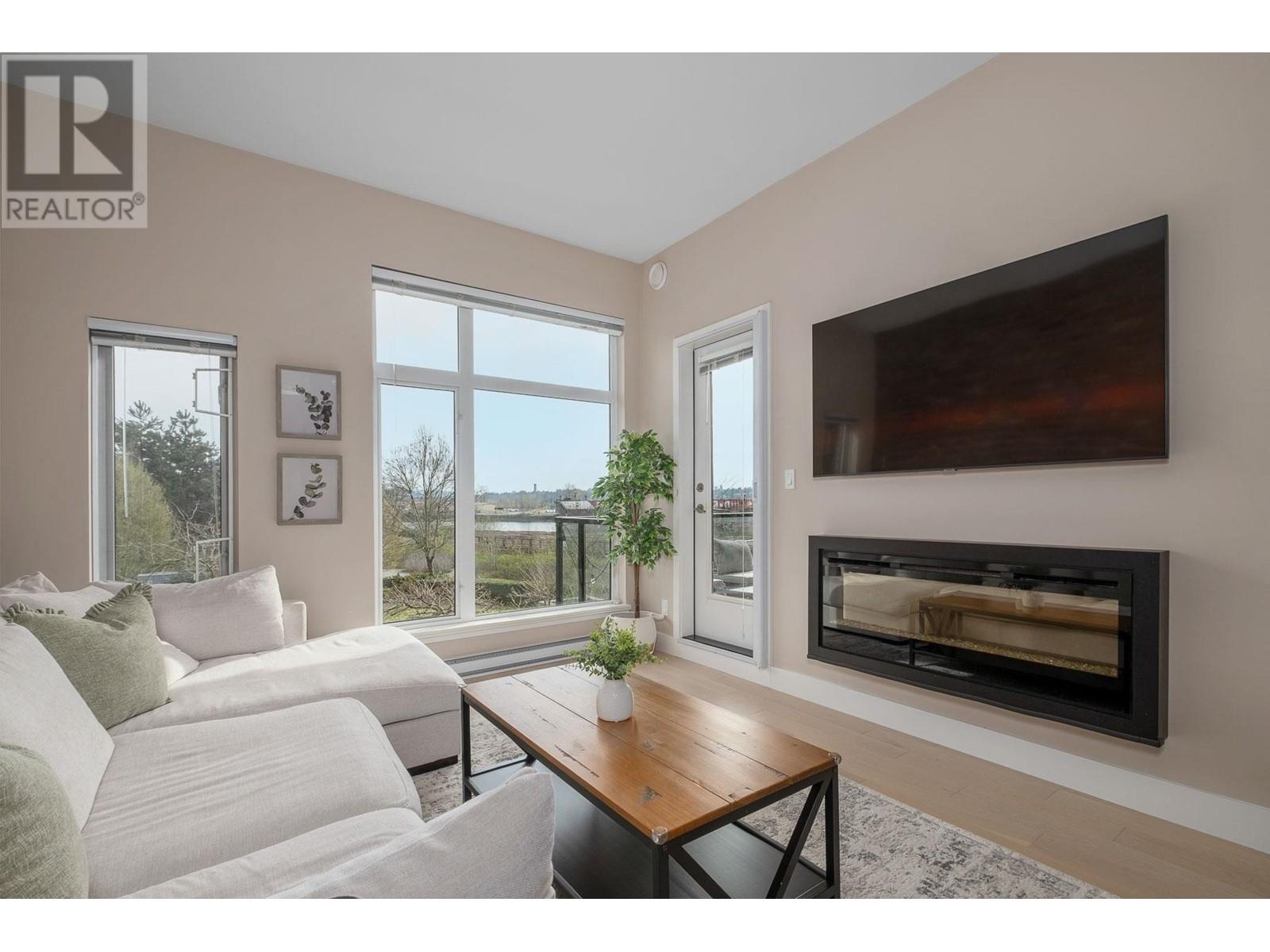 208 260 Salter Street, New Westminster, British Columbia  V3M 0J4 - Photo 6 - R2865172