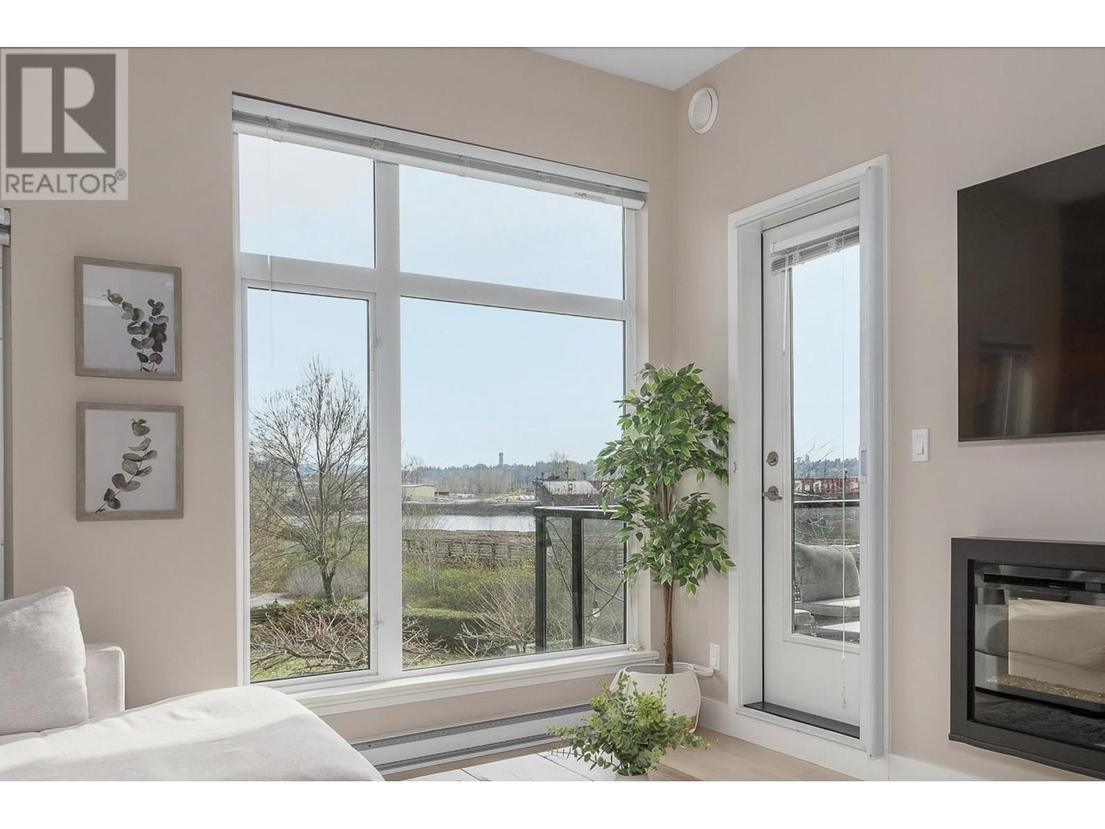 208 260 Salter Street, New Westminster, British Columbia  V3M 0J4 - Photo 4 - R2865172