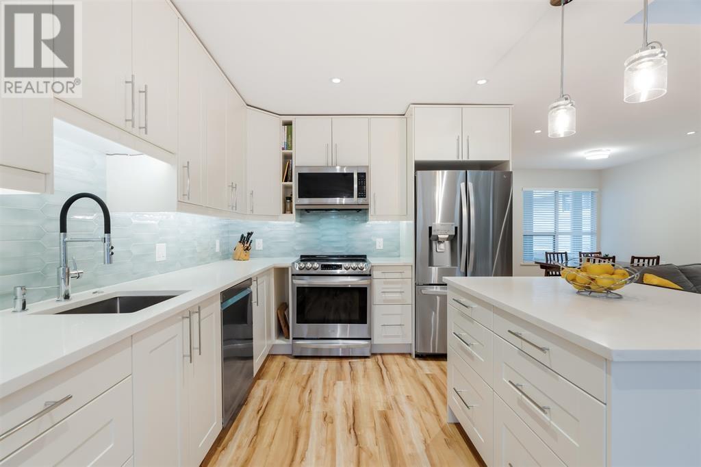 34 650 Roche Point Drive, North Vancouver, British Columbia  V7H 2Z5 - Photo 3 - R2865365