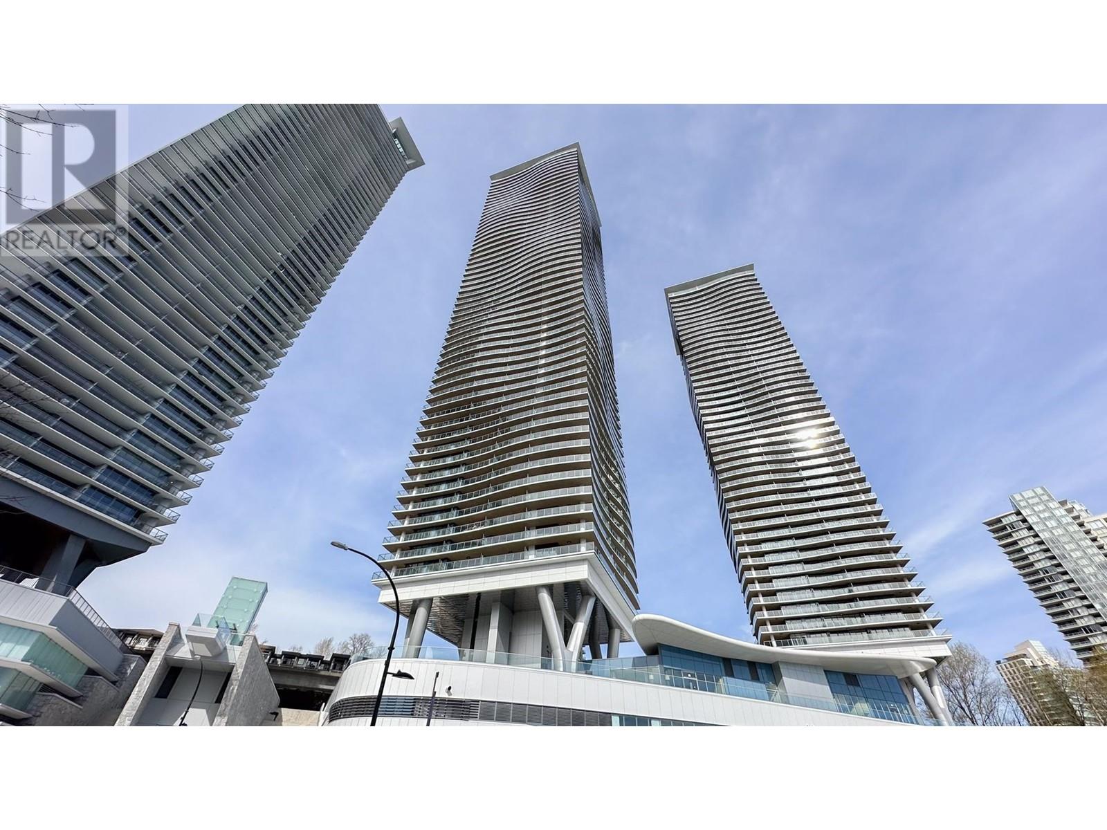 5002 4880 Lougheed Highway, Burnaby, British Columbia  V5C 0N1 - Photo 1 - R2865375