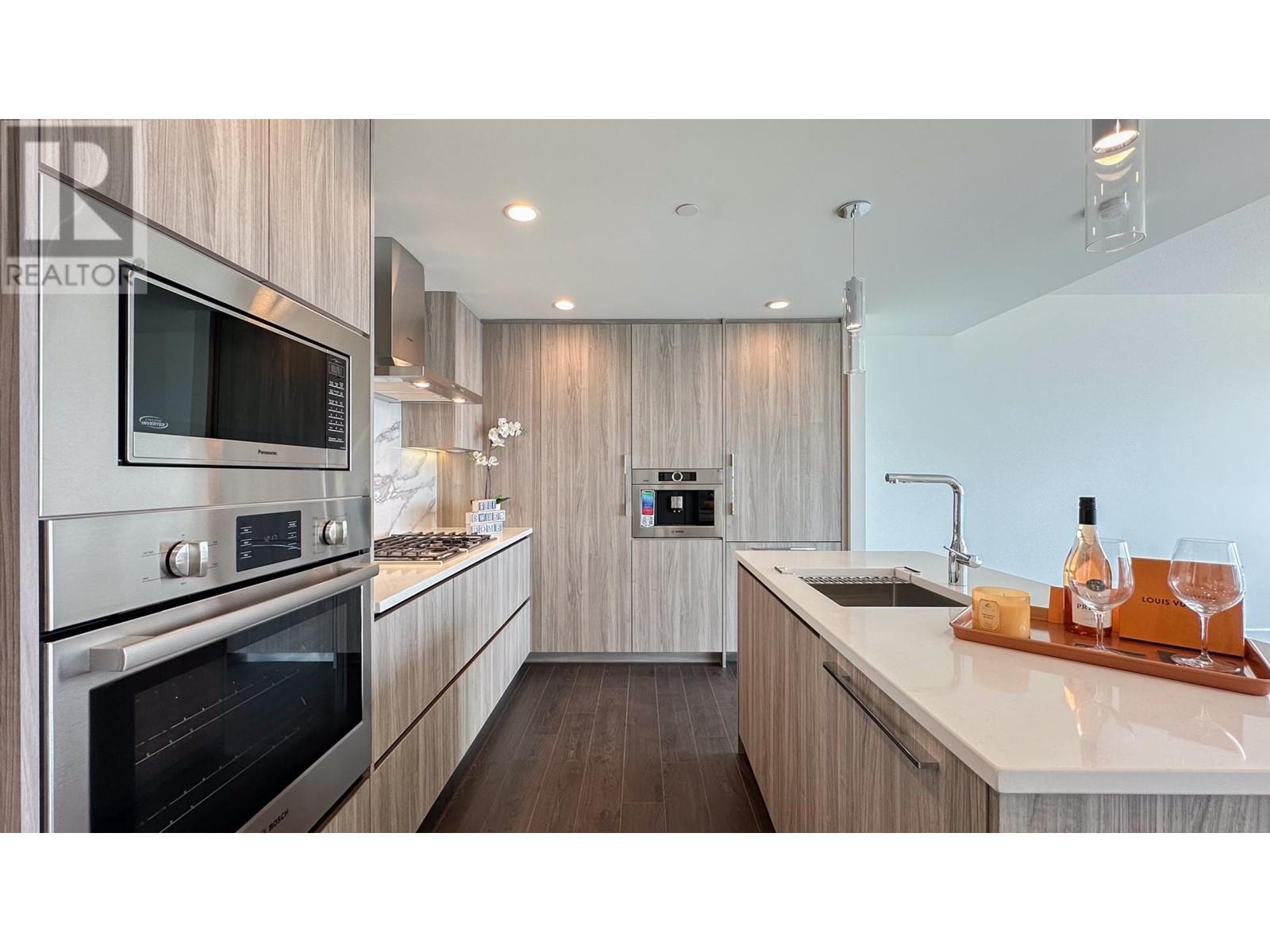 5002 4880 Lougheed Highway, Burnaby, British Columbia  V5C 0N1 - Photo 3 - R2865375