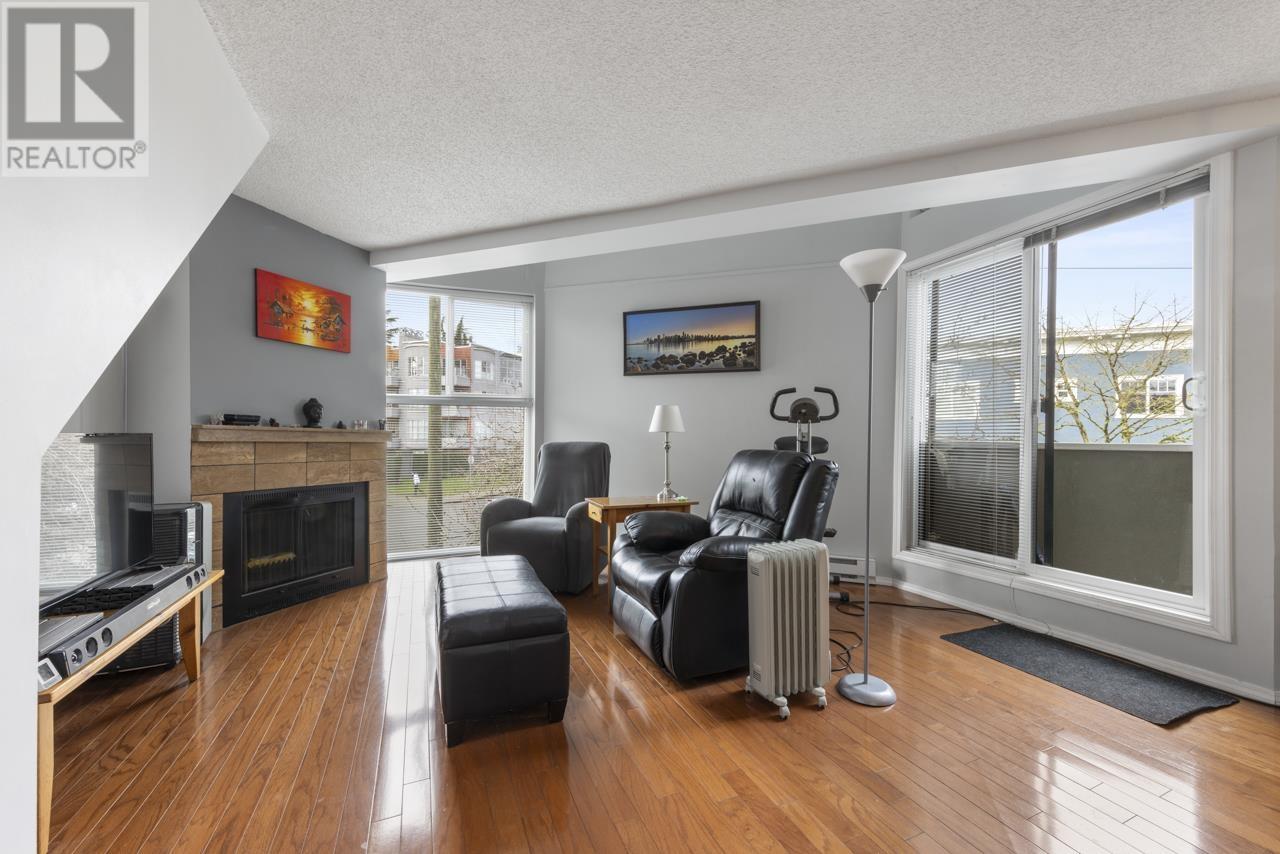 16 1870 Yew Street, Vancouver, British Columbia  V6K 3G2 - Photo 1 - R2865377