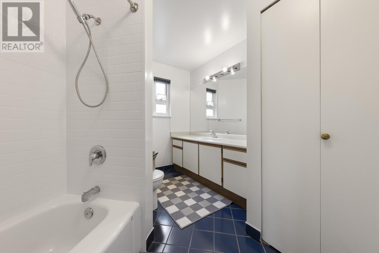 16 1870 Yew Street, Vancouver, British Columbia  V6K 3G2 - Photo 10 - R2865377