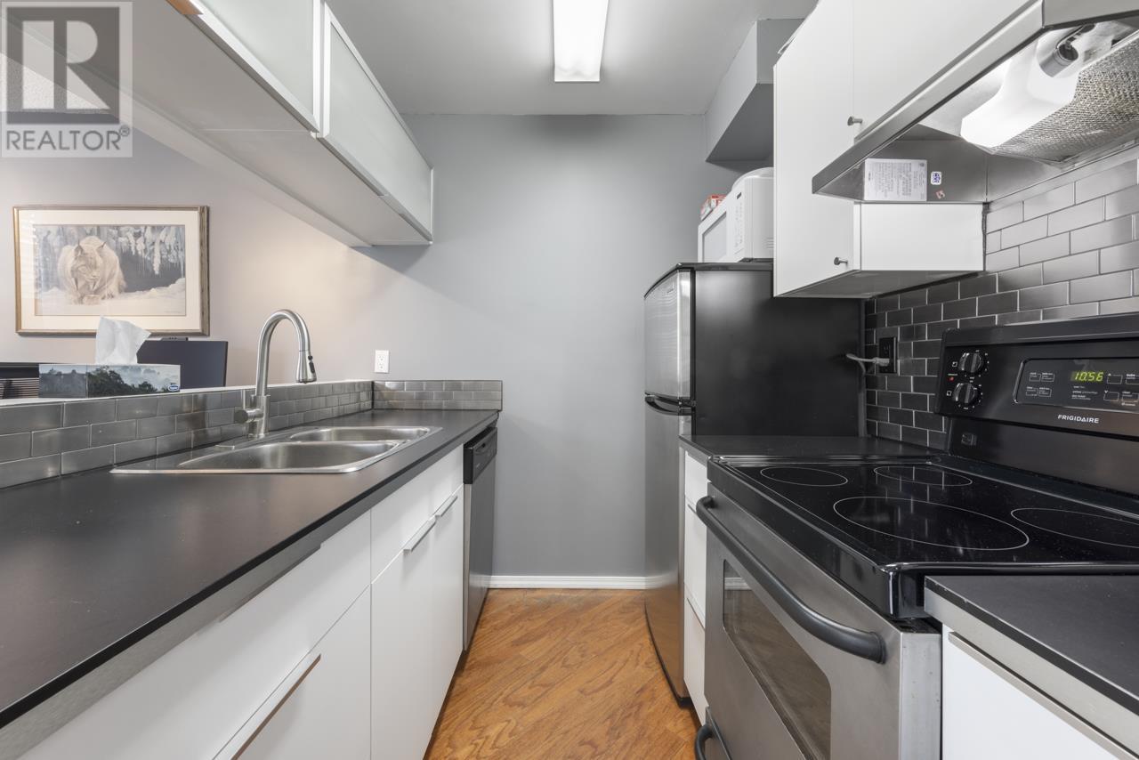 16 1870 Yew Street, Vancouver, British Columbia  V6K 3G2 - Photo 13 - R2865377