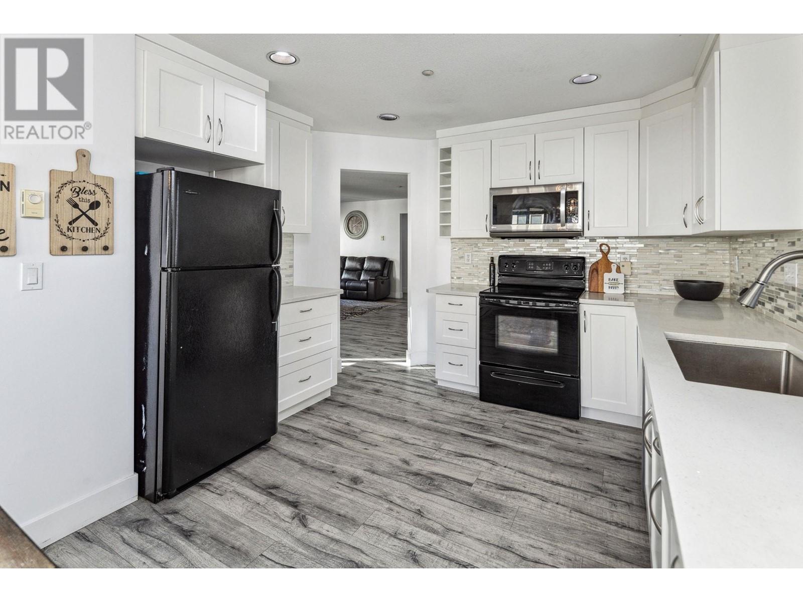 18 19060 Ford Road, Pitt Meadows, British Columbia  V3Y 2M2 - Photo 6 - R2865398